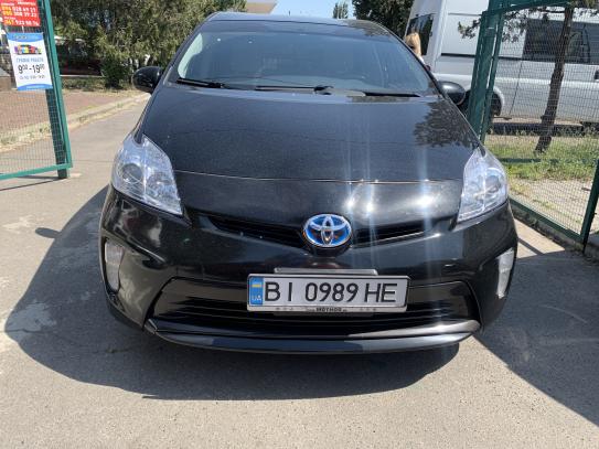 Toyota Prius 2015г. в рассрочку