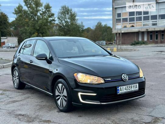 Volkswagen E-golf 2015г. в рассрочку