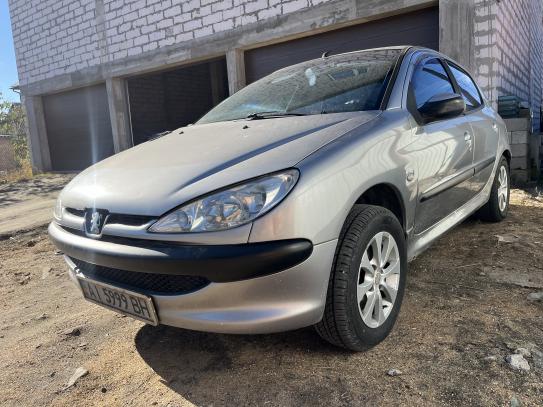 Peugeot 206
                             2004г. в рассрочку