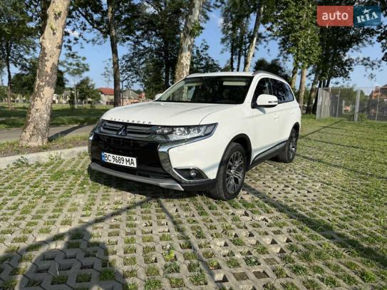 Mitsubishi Outlander                       2016г. в рассрочку