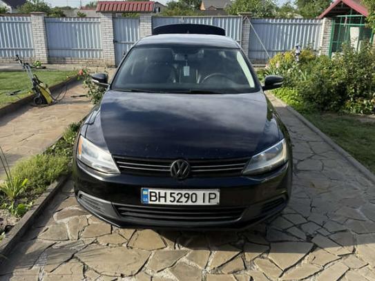 Volkswagen Jetta                           2013г. в рассрочку