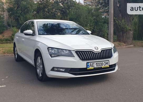 Skoda Superb 2016г. в рассрочку