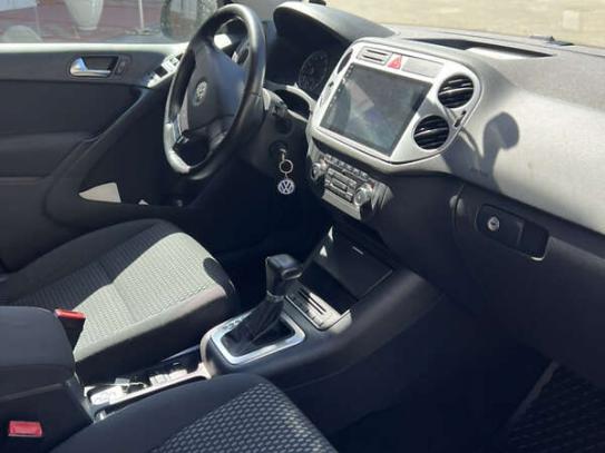 Volkswagen Tiguan
                          2010г. в рассрочку
