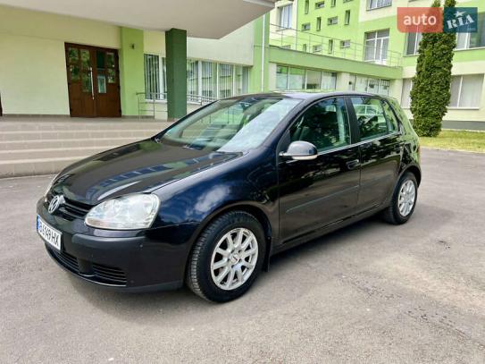 Volkswagen Golf                            2004г. в рассрочку