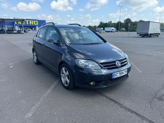Volkswagen Golf plus 2008р. у розстрочку