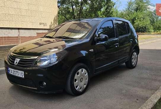 Dacia Sandero
                         2010г. в рассрочку