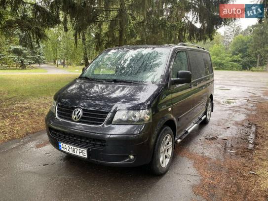 Volkswagen Multivan
                        2009г. в рассрочку