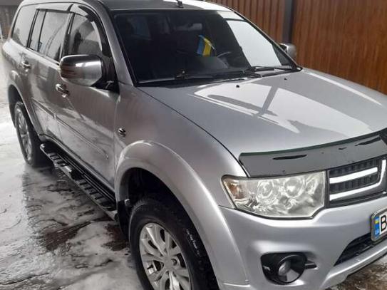 Mitsubishi Pajero sport                    2015г. в рассрочку