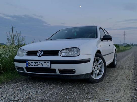 Volkswagen Golf 2000г. в рассрочку