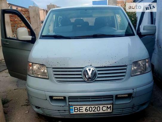 Volkswagen Transporter 2004р. у розстрочку