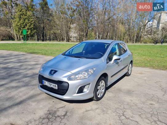Peugeot 308                             2013г. в рассрочку