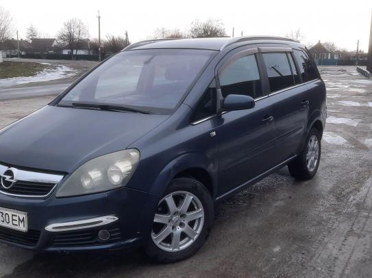 Opel Zafira                          2006г. в рассрочку