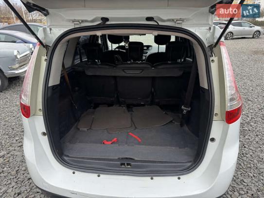 Renault Megane scenic                   2012г. в рассрочку