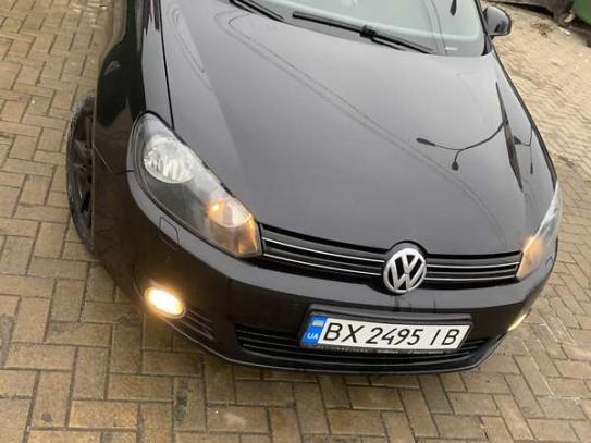 Volkswagen Golf                            2010г. в рассрочку