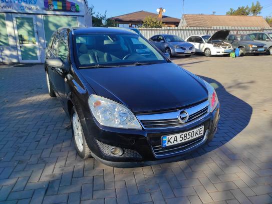 Opel Astra 2009г. в рассрочку