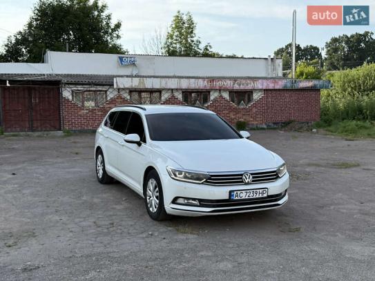 Volkswagen Passat 2015р. у розстрочку