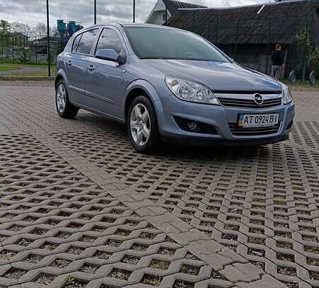 Opel Astra 1.6 i 2008г. в рассрочку