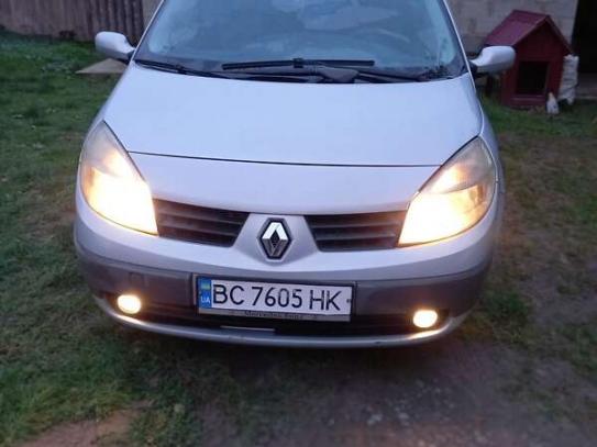 Renault Scenic 2003г. в рассрочку