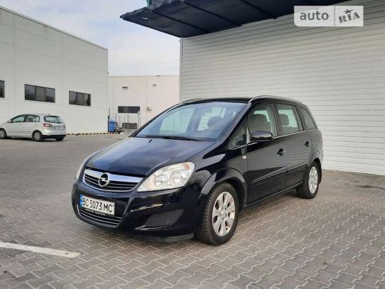 Opel Zafira 2008г. в рассрочку