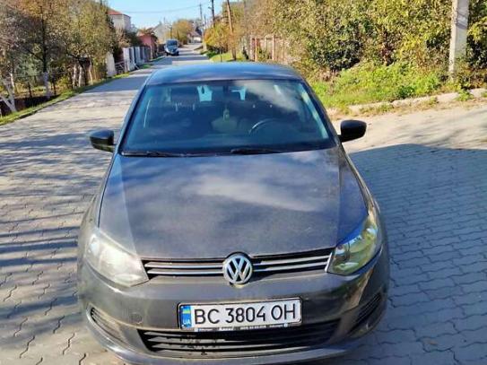 Volkswagen Polo
                            2012г. в рассрочку