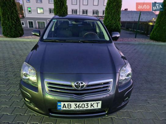 Toyota Avensis                         2007г. в рассрочку