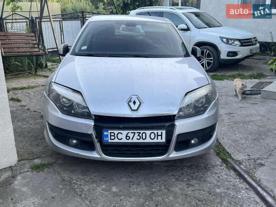 Renault Laguna                          2011г. в рассрочку