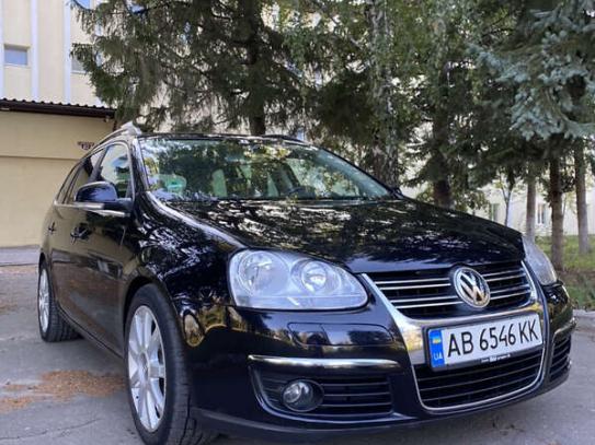 Volkswagen Golf 2008р. у розстрочку