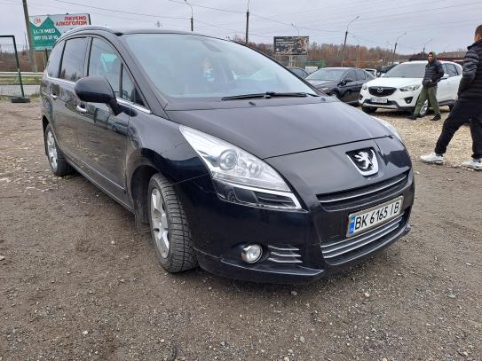 Peugeot 5008 2011г. в рассрочку