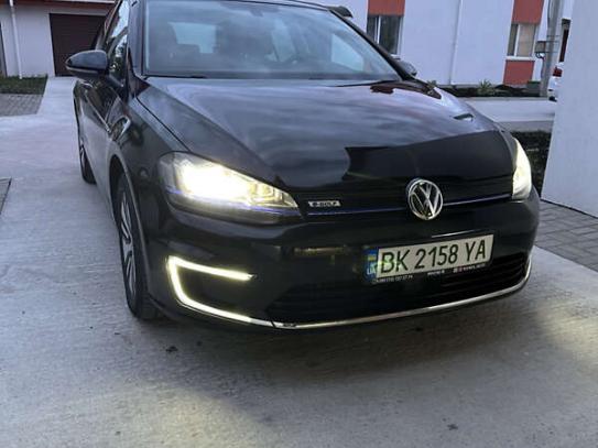 Volkswagen E-golf                          2015г. в рассрочку