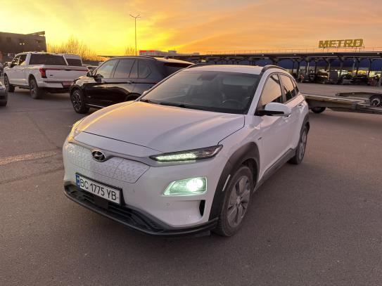 Hyundai Kona
                            2019г. в рассрочку