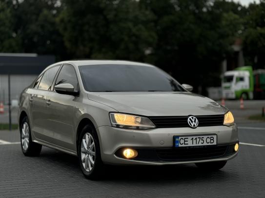 Volkswagen Jetta 2013р. у розстрочку