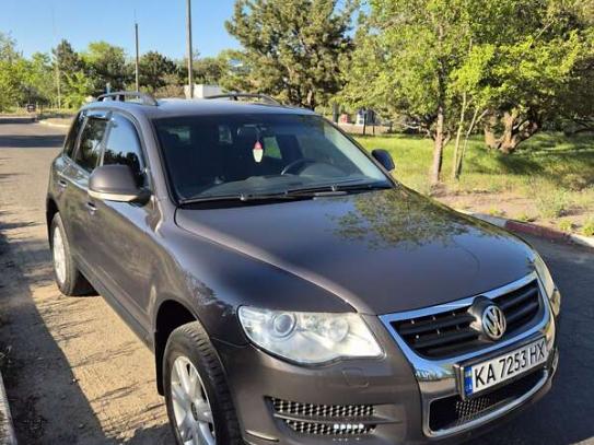 Volkswagen Touareg                         2008г. в рассрочку