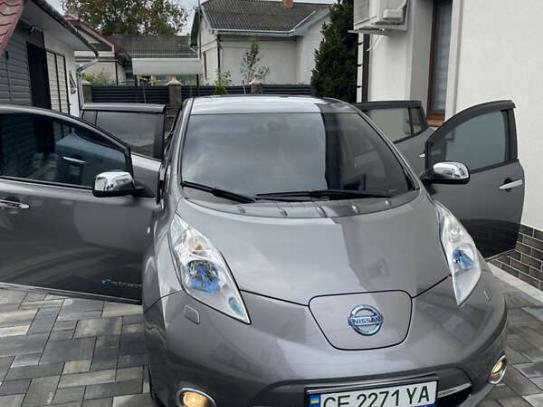 Nissan Leaf 2014г. в рассрочку