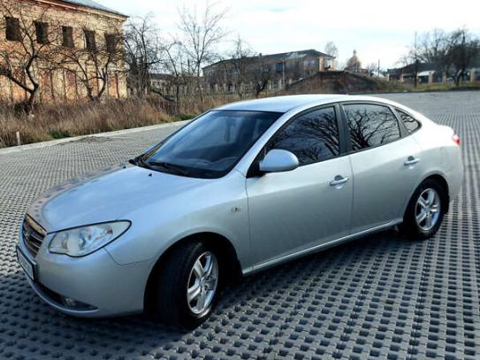 Hyundai Elantra 2007р. у розстрочку