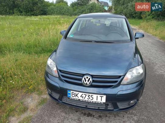 Volkswagen Golf plus                       2007г. в рассрочку