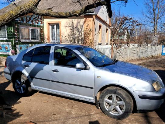 Volkswagen Bora
                            2003г. в рассрочку