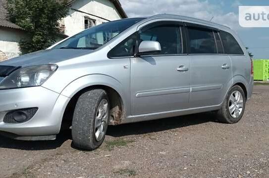 Opel Zafira 2011г. в рассрочку