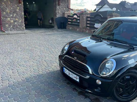 Mini Hatch                           2006г. в рассрочку