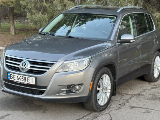 Volkswagen Tiguan
                          2011г. в рассрочку