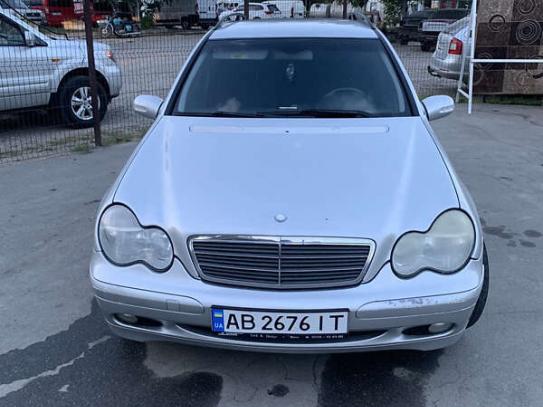 Mercedes-benz C200 2003р. у розстрочку