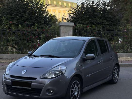 Renault Clio 2012г. в рассрочку