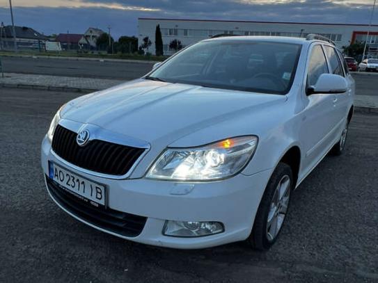 Skoda Octavia                         2012г. в рассрочку