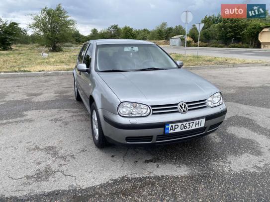 Volkswagen Golf                            2002г. в рассрочку