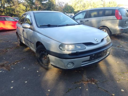 Renault Laguna 2001г. в рассрочку