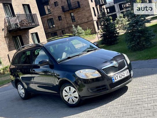 Skoda Fabia 2008р. у розстрочку