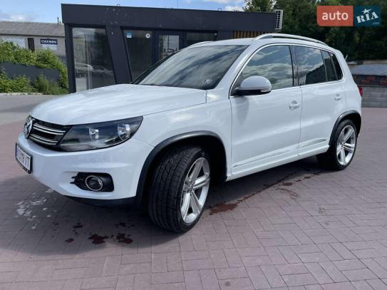 Volkswagen Tiguan 2015р. у розстрочку