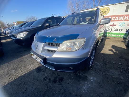 Mitsubishi Outlander
                       2005г. в рассрочку