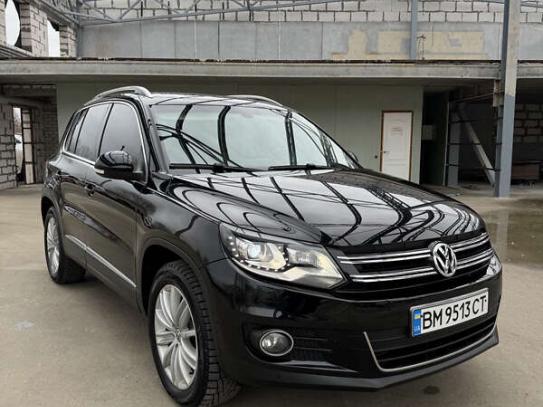 Volkswagen Tiguan
                          2015г. в рассрочку