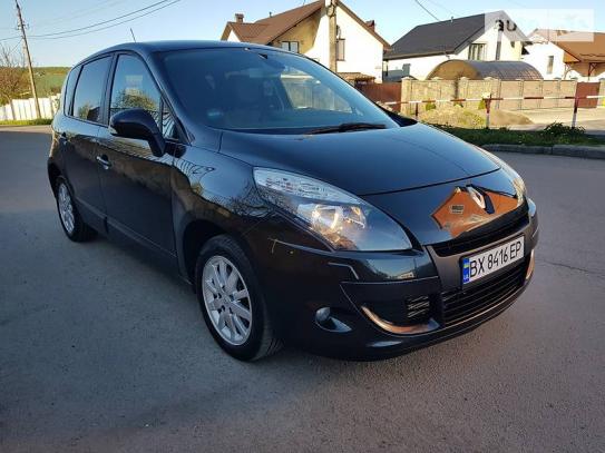 Renault Scenic                          2010г. в рассрочку