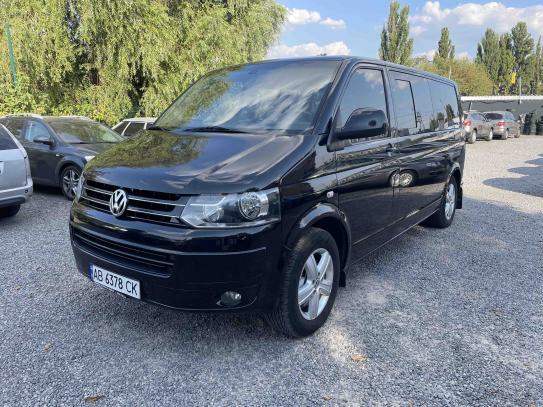 Volkswagen Multivan 2010г. в рассрочку